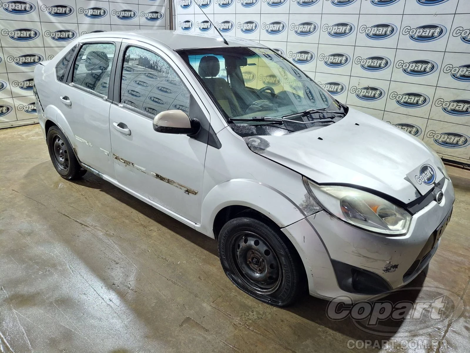 Ford Fiesta Sedan 1.6 ROCAM Flex 2014 em Candeias - Bahia