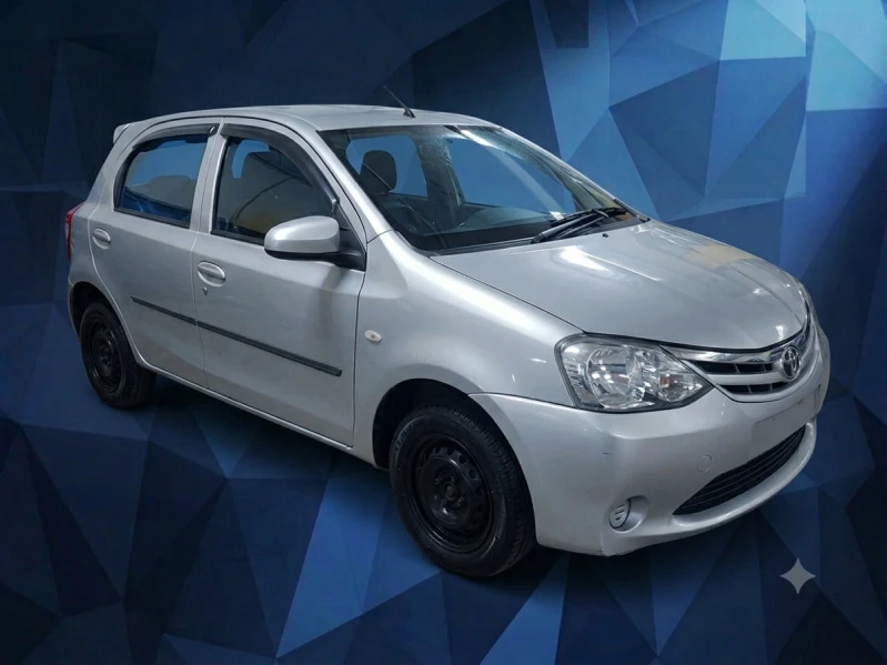 Toyota Etios X 1.3 16V Mecânico Flex 2013/2014 em São Paulo
