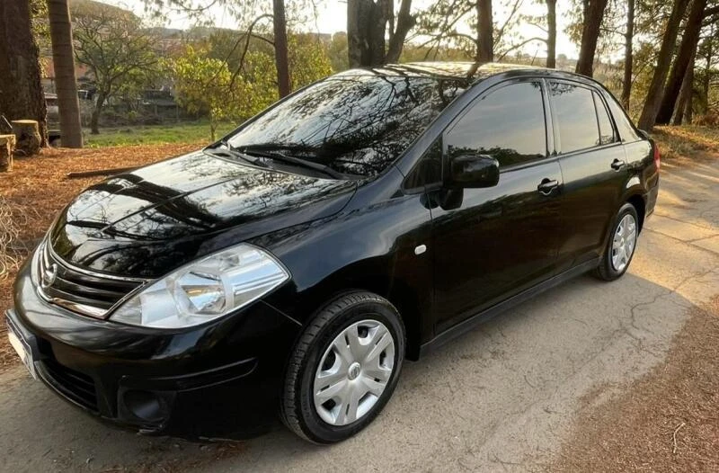 Nissan Tiida Sedan 2011/2012 1.8 16V Flex Automático em São Paulo