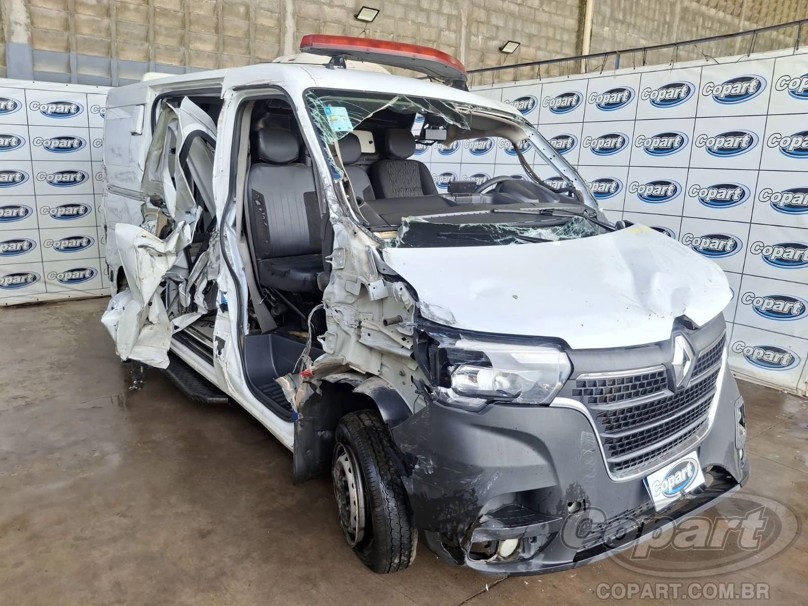 Renault Master Furgao Extra PRO L3H2 2024 2.3 16V em Candeias - Bahia