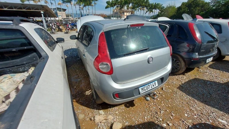 Fiat Palio Essence 2014 1.6 em Palhoça - Santa Catarina