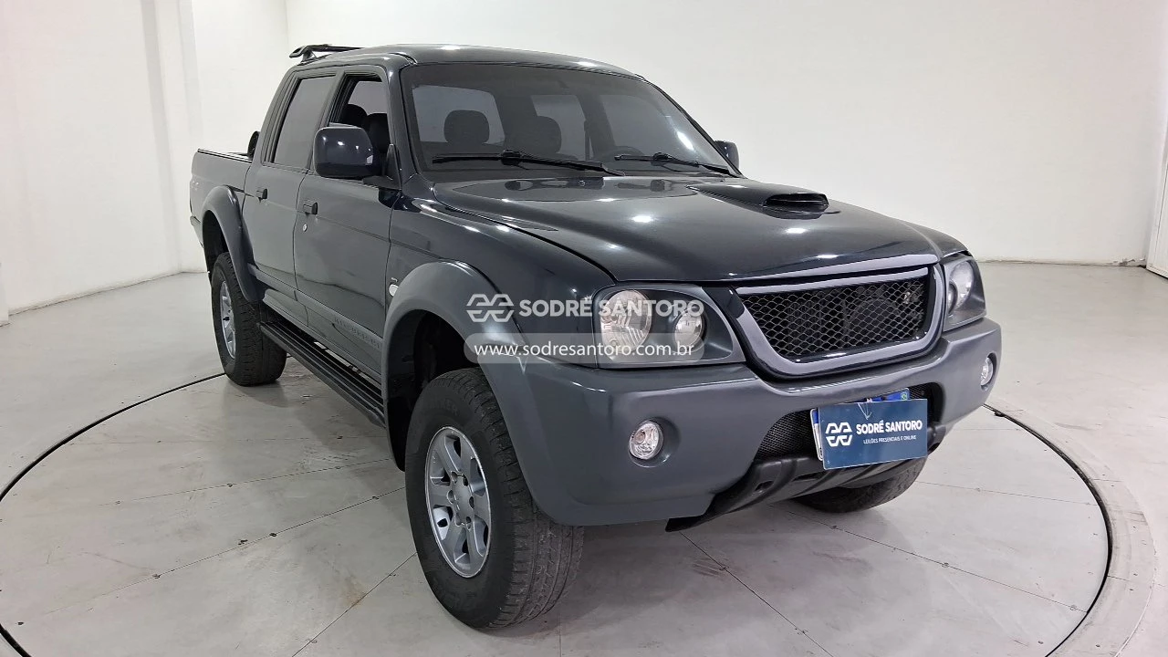 Mitsubishi L200 Outdoor 2010 Diesel Manual em Guarulhos - São Paulo