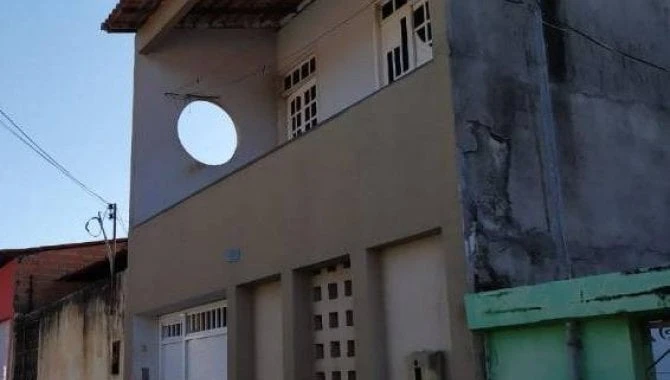 Casa com área construída no Centro em Bacabal/MA em Bacabal - Maranhão
