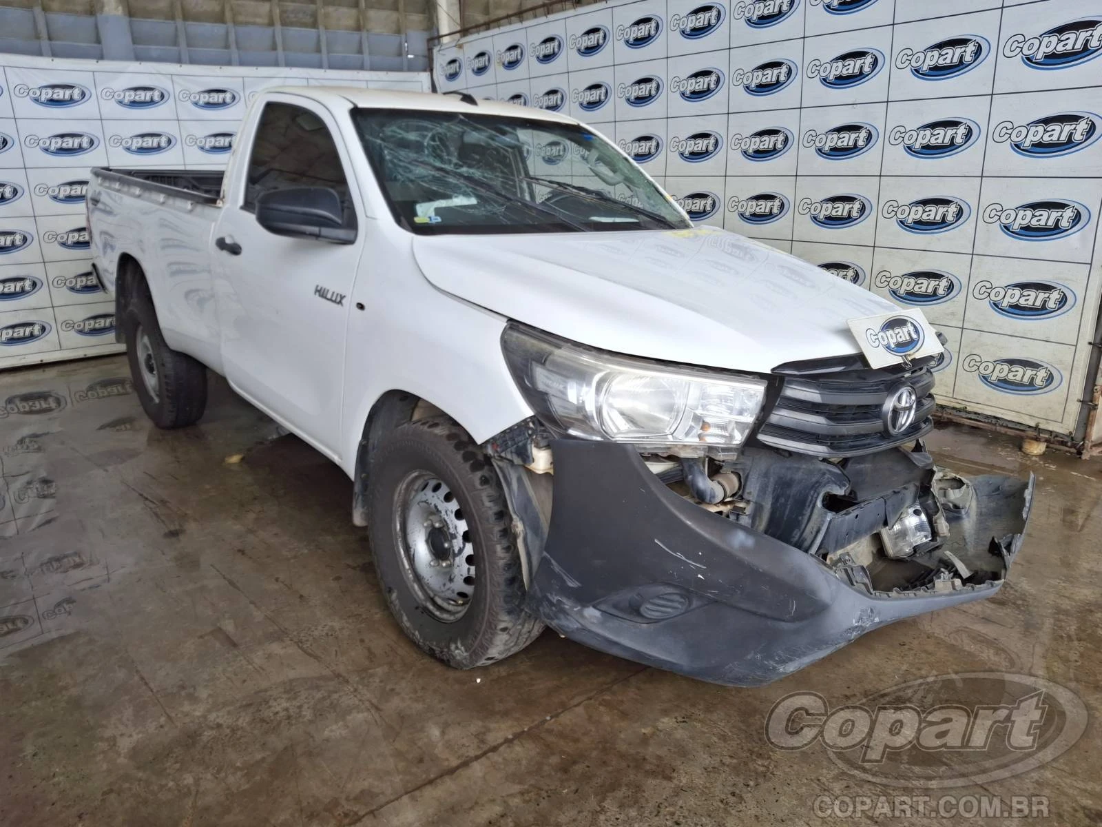 Toyota Hilux CS 2018 2.8 D-4D Turbo em Candeias - Bahia