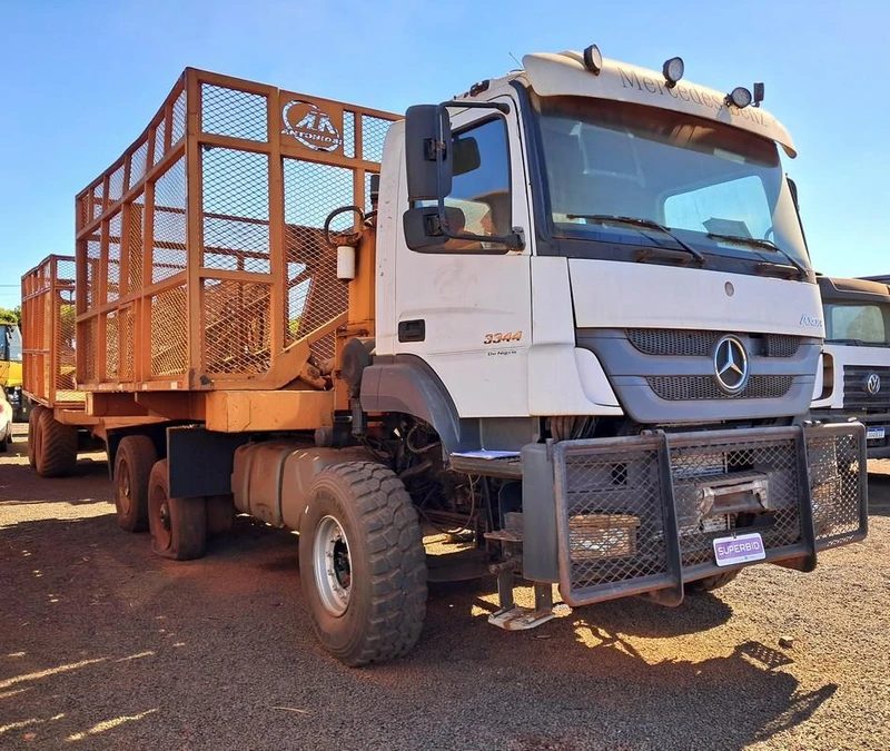 Mercedes Benz Axor 3344S6X4 Axor 3344S6X4 2016 Semi-Automático 6x4 Transbordo Cana Picada em Quirinópolis - Goiás