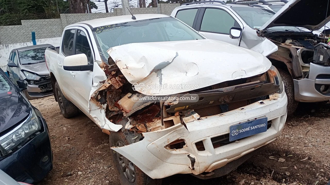 Ford Ranger Ranger XLS CD2 25 2013 em Curitiba - Paraná