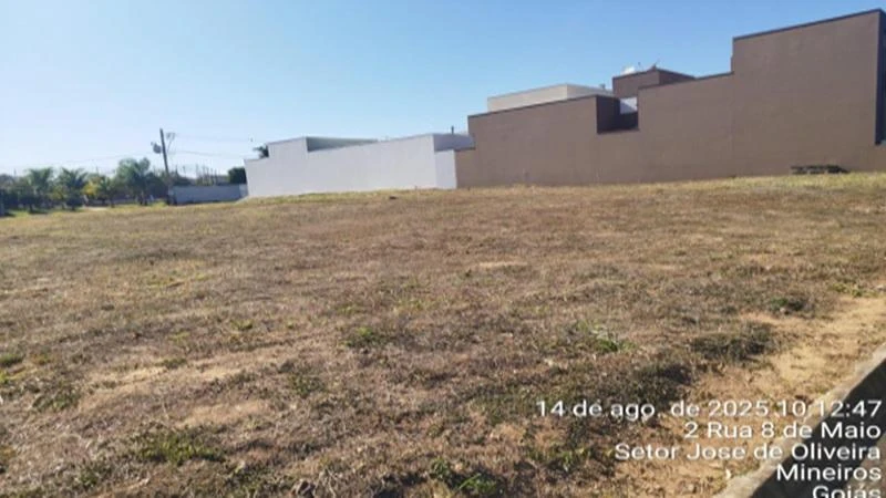 Terreno no Cond. Parque das Laranjeiras em Mineiros/GO em Mineiros - Goiás