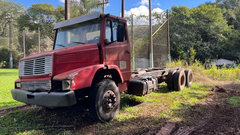 Mercedes-Benz L2325 L2325 1999  Diesel em Santiago Do Sul - Santa Catarina