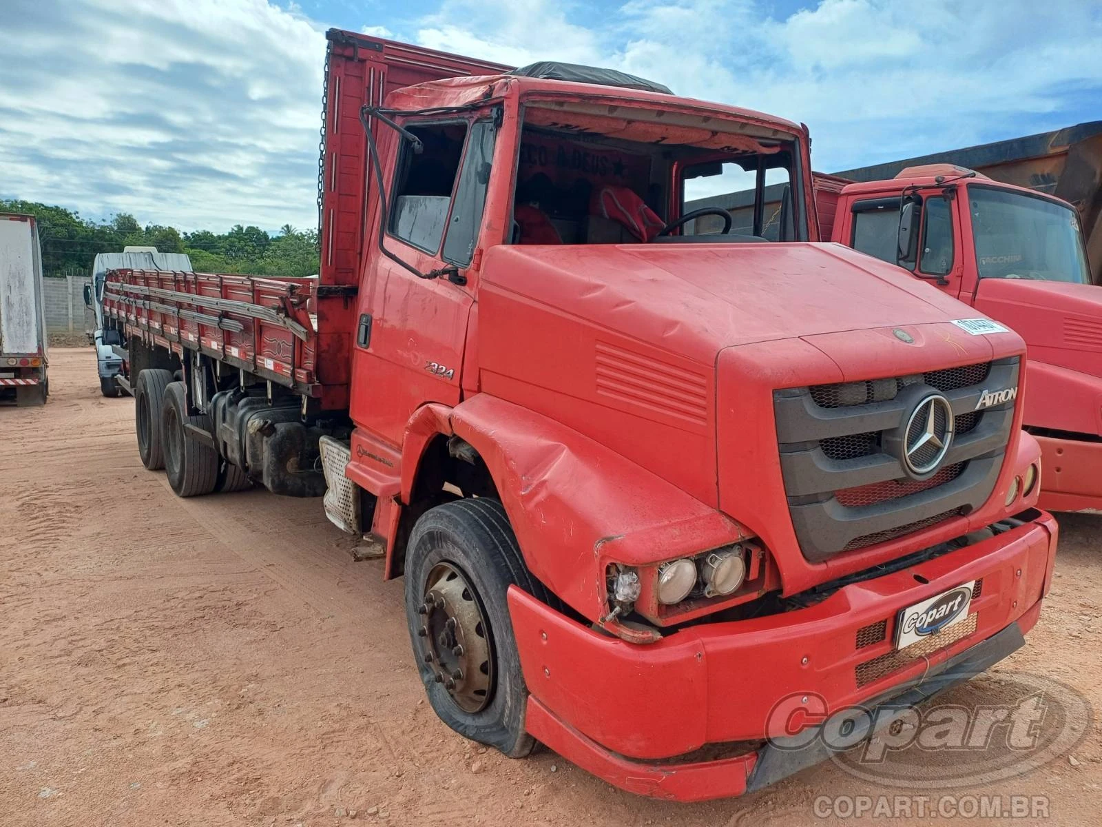 Mercedes-Benz Atron Atron 2016 Diesel Caminhão em Eusébio - Ceará