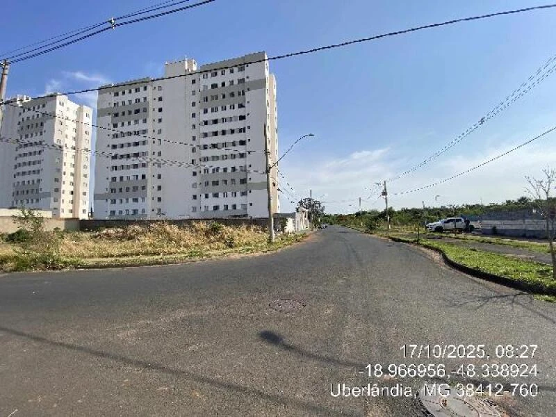 Apartamento com 2 Quartos em Uberlândia/MG em Uberlândia - Minas Gerais
