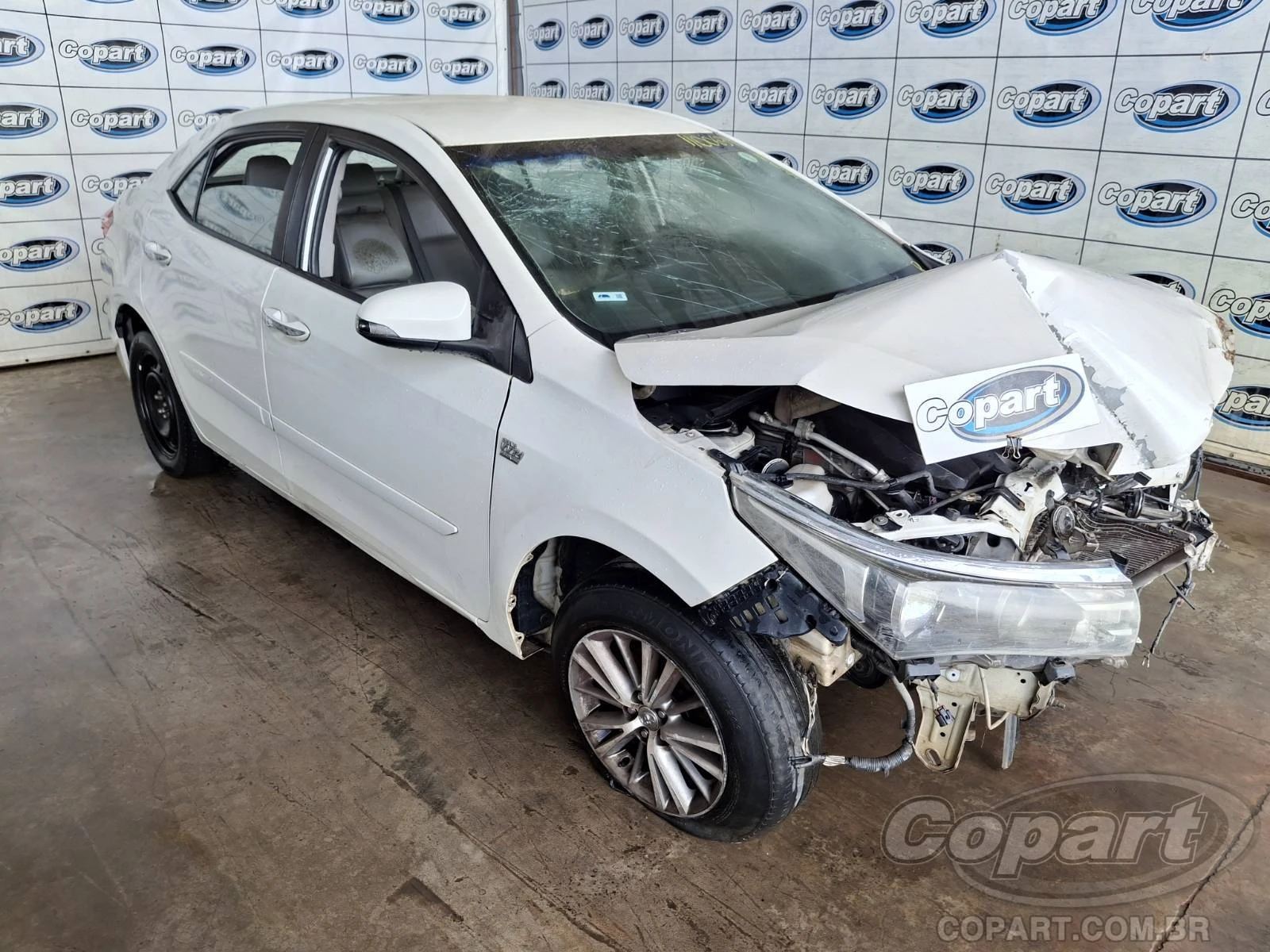 Toyota Corolla XEi 2.0 16V Dual VVT-i 2015 em Candeias - Bahia