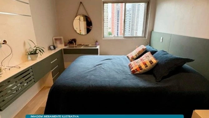 Apartamento com 129 S de Área Privativa em Vila Mariana/SP em São Paulo