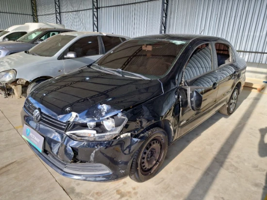 Volkswagen Novo Voyage 1.0 2014 Automático em Suzano - São Paulo