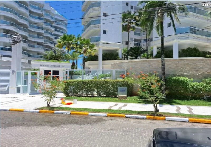 Apartamento duplex de cobertura com vista para o mar e acesso pelo 7º andar na Riviera de São Lourenço