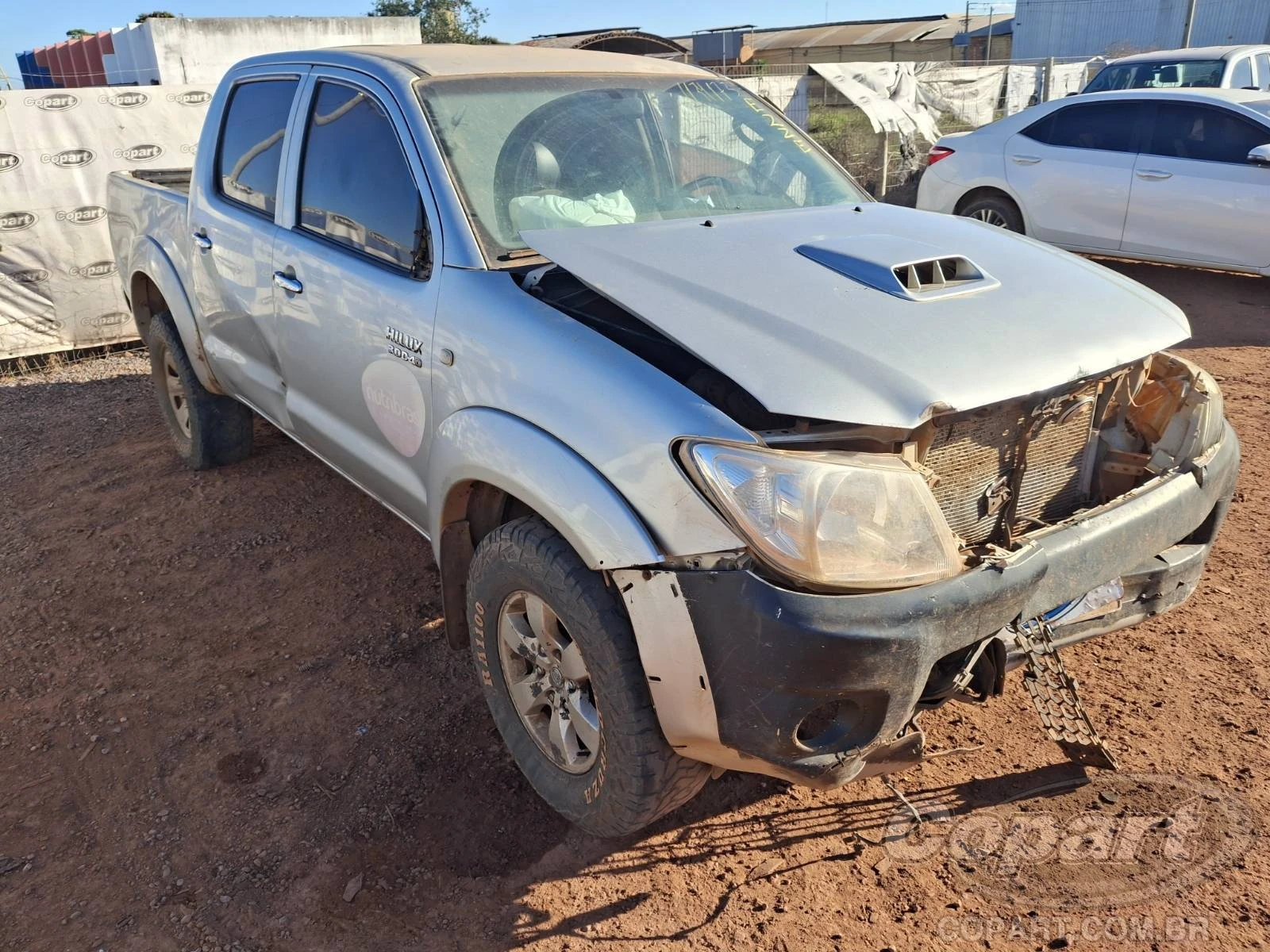 Toyota Hilux CD SR 2009 3.0 D-4D Turbo Automático 4x4 em Cuiabá - Mato Grosso