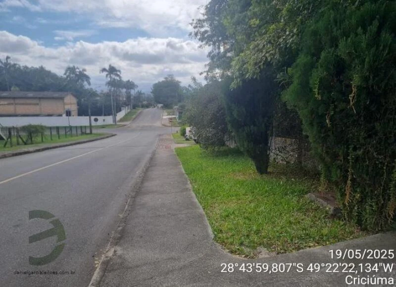 Terreno no Loteamento Cirimbelli em Criciúma/SC em Criciúma - Santa Catarina