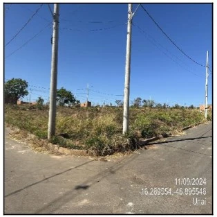 Terreno com 239m² em Unai/MG em Unai - Minas Gerais