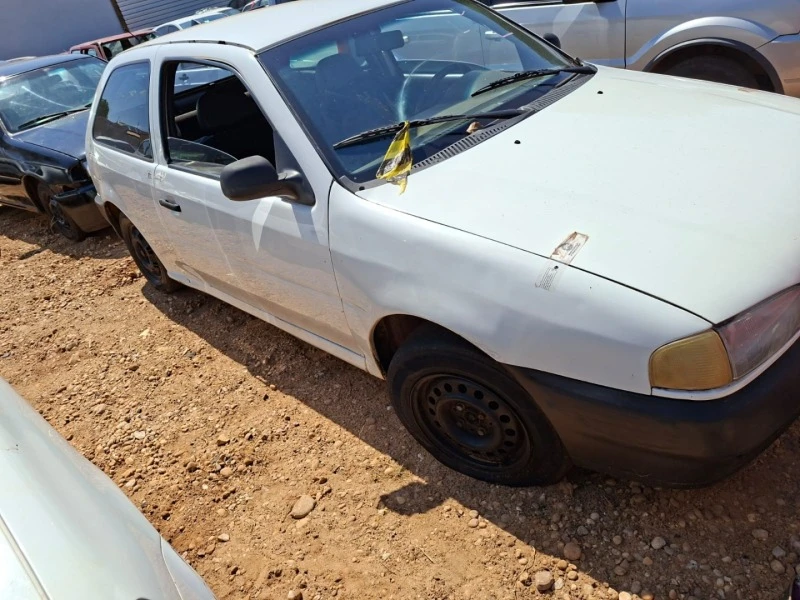 Volkswagen Gol Special Gol Special 2002/2003 Branco em Tangará Da Serra - Mato Grosso