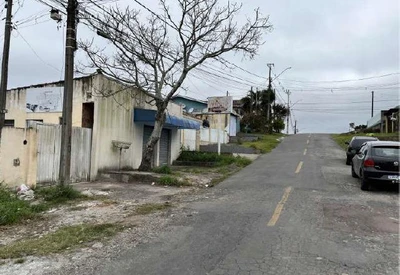 Terreno no Lote 16 em São José dos Pinhais/PR em Campina Grande Do Sul - Paraná