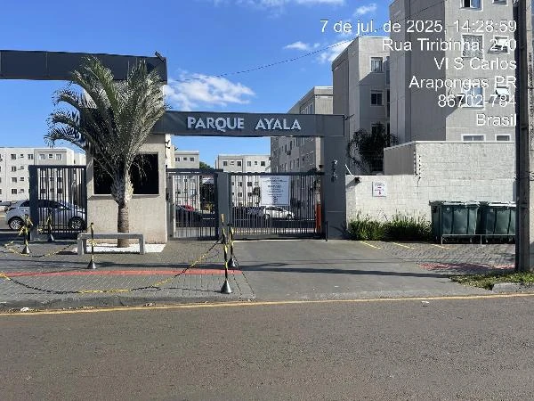 Apartamento com 2 Quartos e 1 Vaga em Arapongas/PR em Arapongas - Paraná