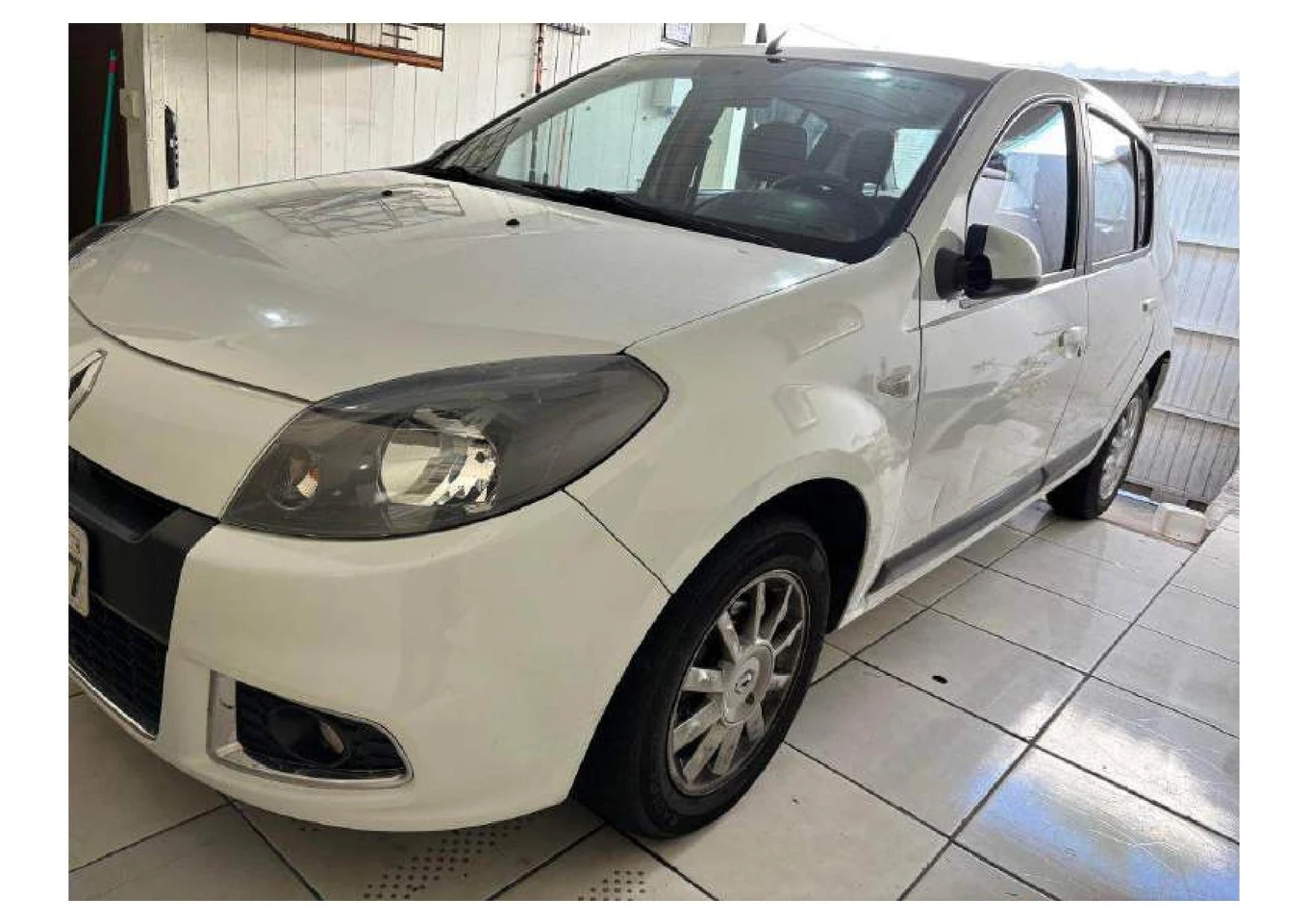 Toyota Sandero 2013 em Araucária - Paraná