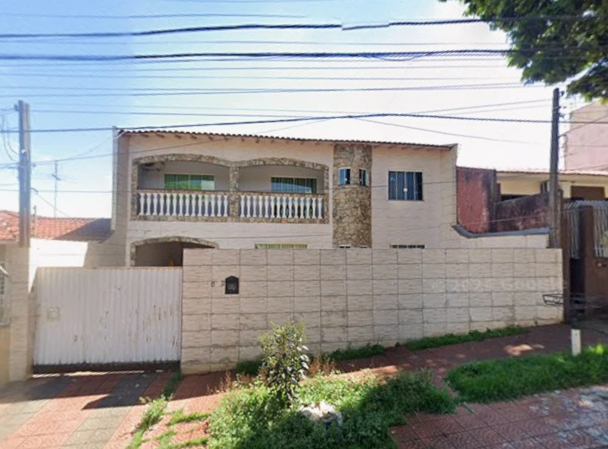 Terreno com 600m² de terreno e casa de 409m² em Maringá/PR em Maringá - Paraná