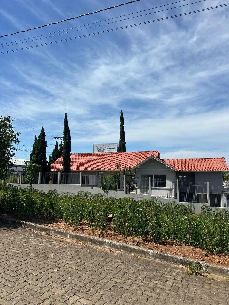 Casa com 3 Dormitórios e Garagem em Dois Irmãos/RS em Dois Irmãos - Rio Grande do Sul