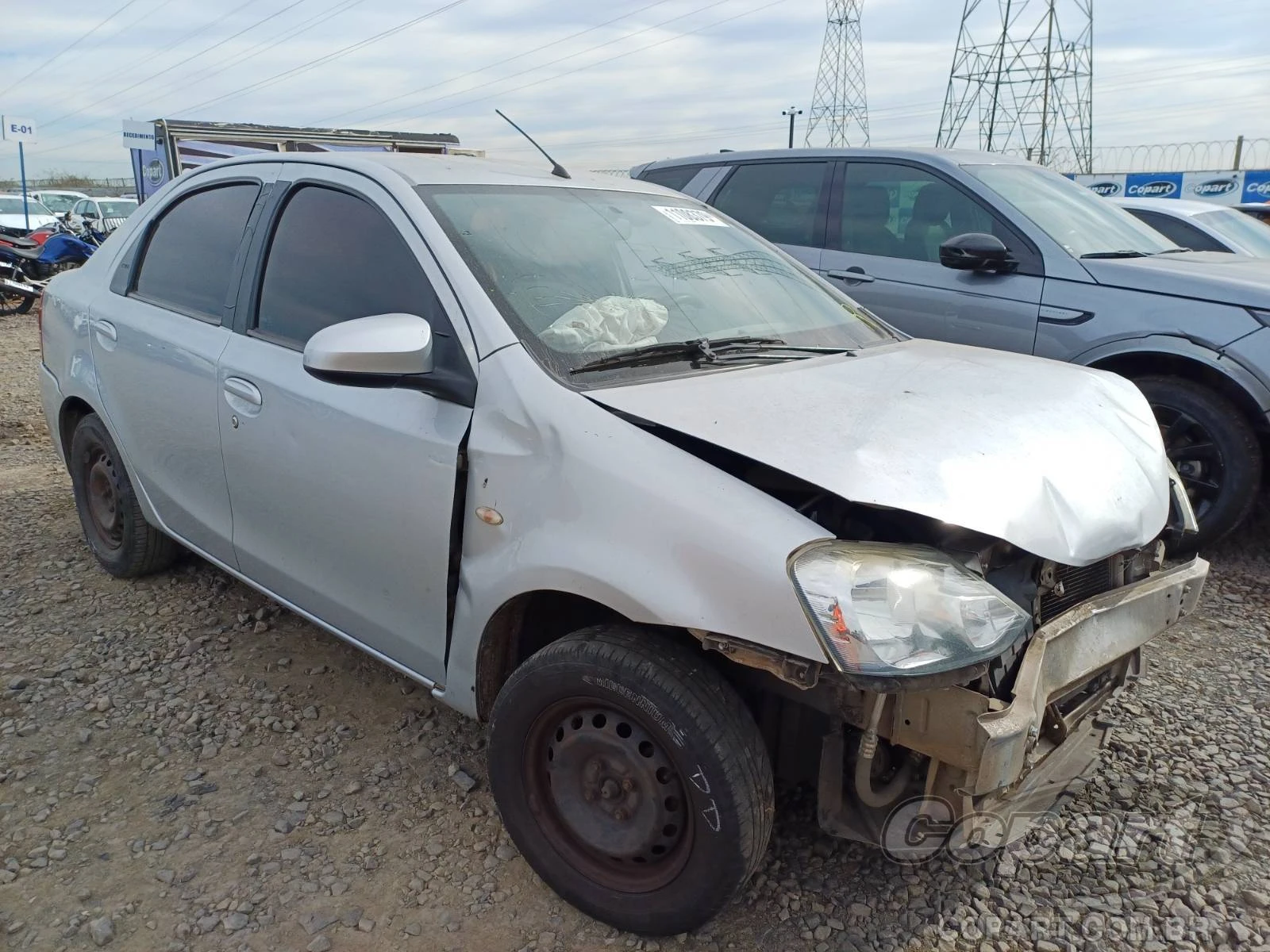 Toyota Etios Seda X 2015 1.5 16V Flex em Canoas - Rio Grande do Sul