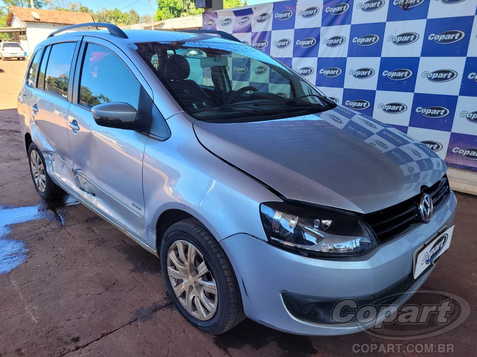 Volkswagen SpaceFox Trend 2012 1.6 Total Flex em Campo Grande - Mato Grosso do Sul