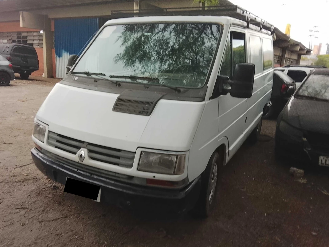 Sucata de Renault Trafic 1997 em São Paulo/SP em São Paulo