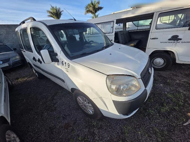 Fiat Doblô 2010/2011 Van Branco em Toledo - Paraná