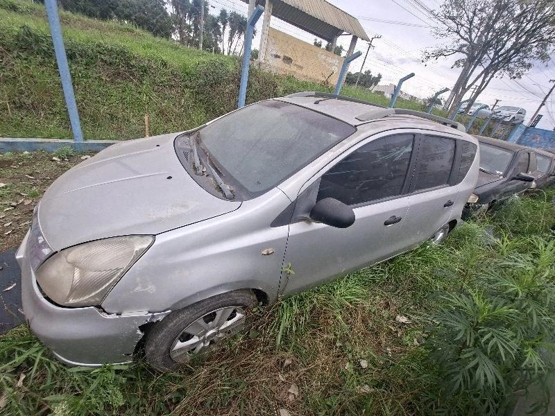 Nissan Livina 16S 2011 em Rio Negrinho - Santa Catarina