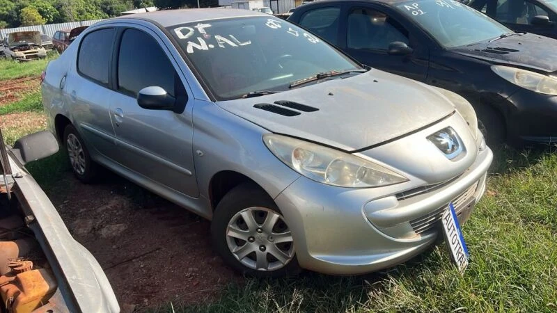 Peugeot 207 Passion XR XR 2013 Sucata Desmonte em Campo Grande - Mato Grosso do Sul