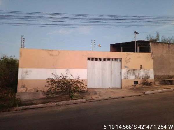 Casa com 2 Quartos em Teresina/PI em Teresina - Piauí