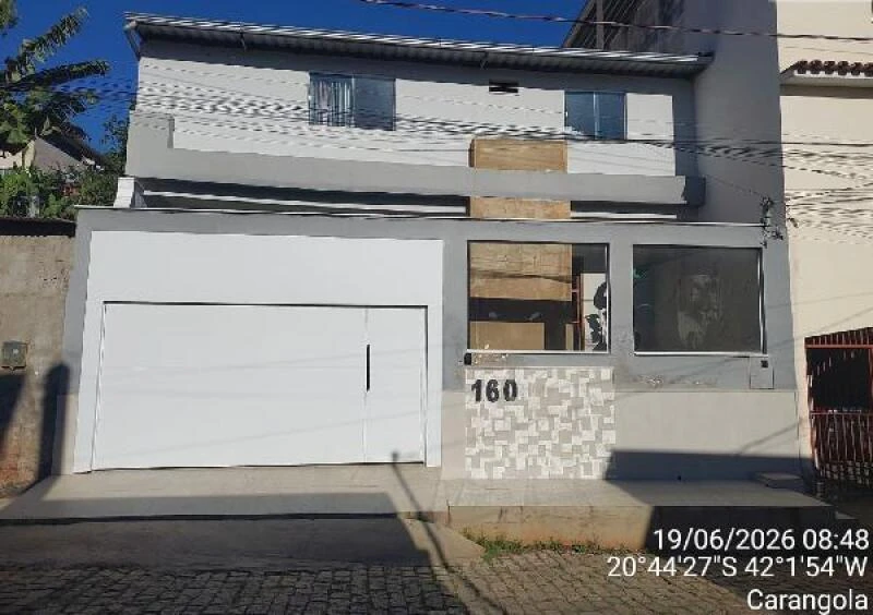 Casa com 3 Quartos em Carangola/MG em Carangola - Minas Gerais