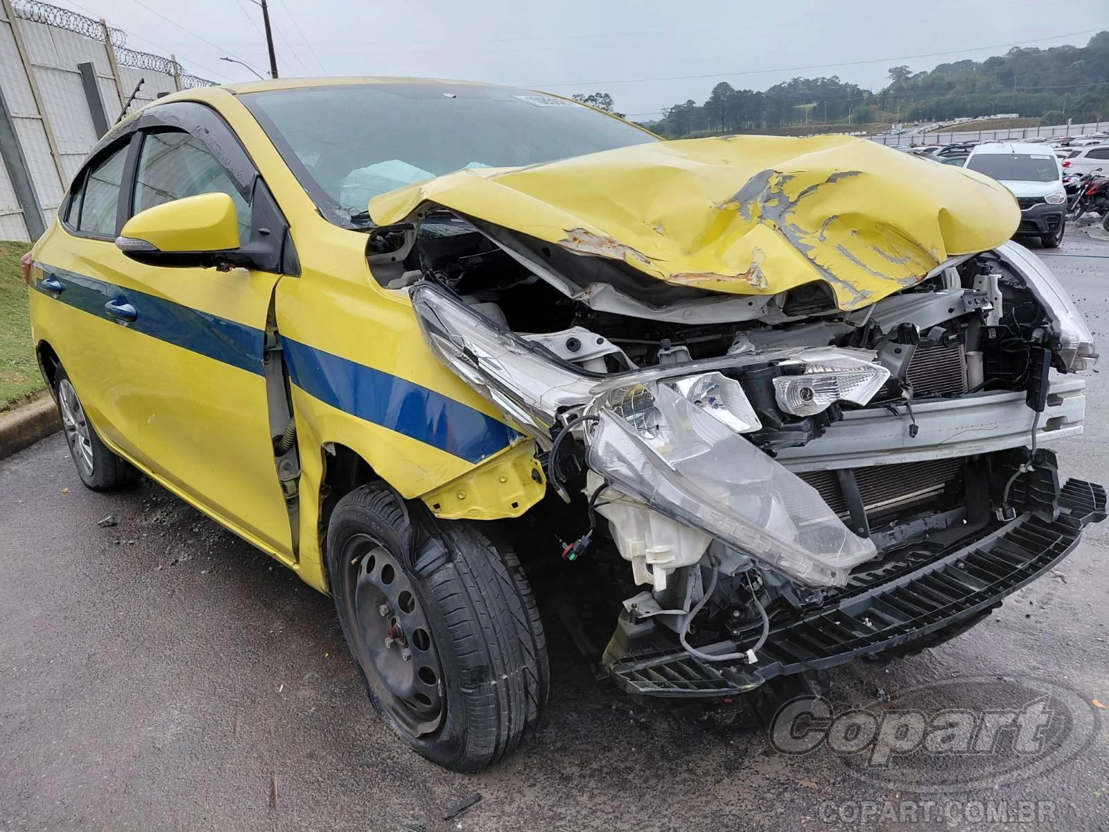 Toyota Yaris Seda XL 2023 1.5 16V Dual VVT-i em Itaquaquecetuba - São Paulo
