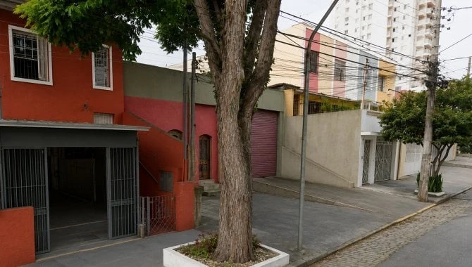Terreno no Zona ZEU-ZCOR-1 em Caxingui/SP em São Paulo