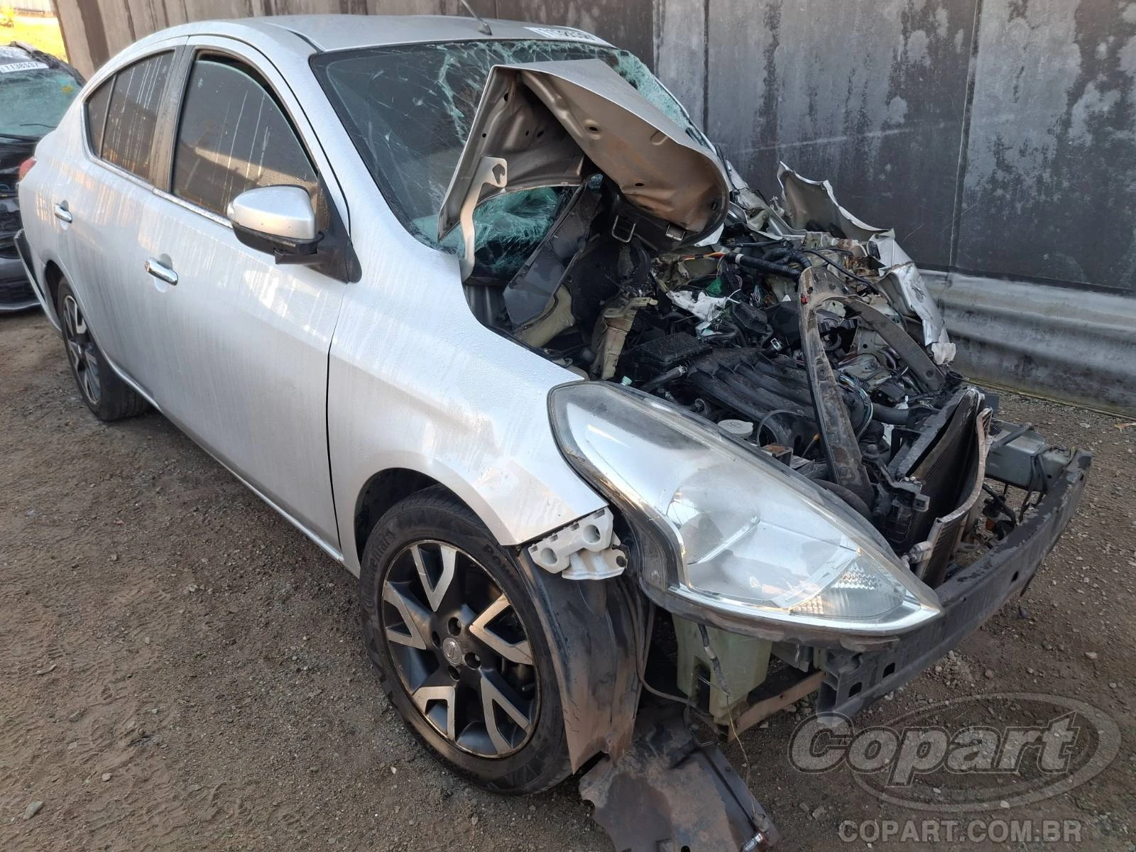 Nissan Versa SL 2017 1.6 Automático em Betim - Minas Gerais