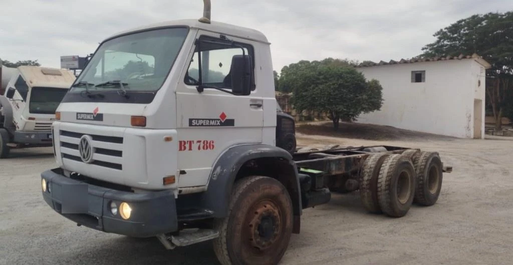Volkswagen 26.22 2004/2005 Diesel Caminhão em São José Do Rio Preto - São Paulo
