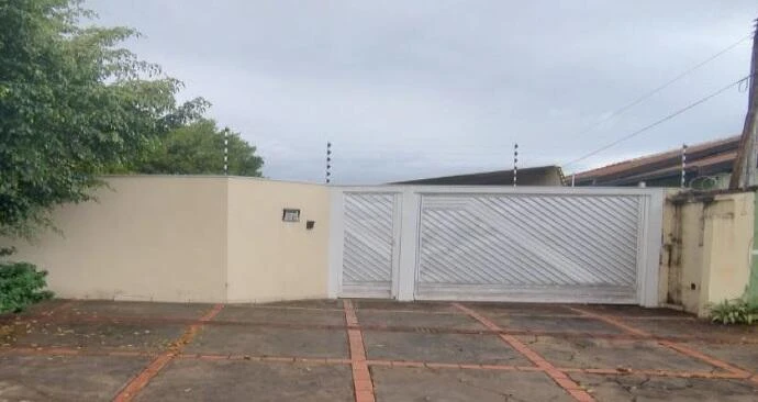 Casa com 360m² de terreno em Campo Grande/MS em Campo Grande - Mato Grosso do Sul