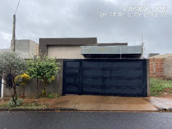 Casa com 2 Vagas em São José do Rio Preto/SP em Sao Jose Do Rio Preto - São Paulo