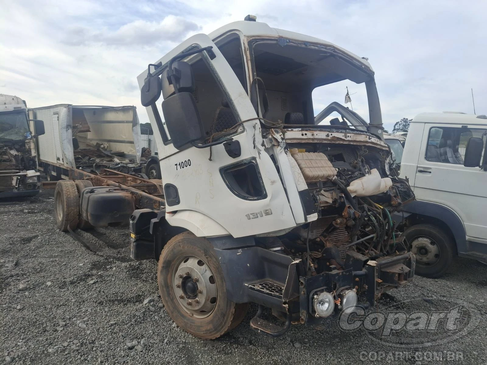Ford Cargo Cargo 1319 4.5 Turbo 2014 em Itaquaquecetuba - São Paulo