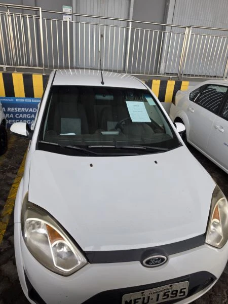 Ford Fiesta S 2014 1.0 8V Flex Manual em Florianópolis - Santa Catarina