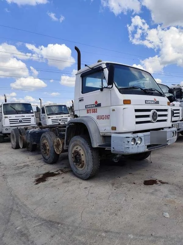 Volkswagen 26.260 E EA 2006 8x4 Diesel em Curitiba - Paraná