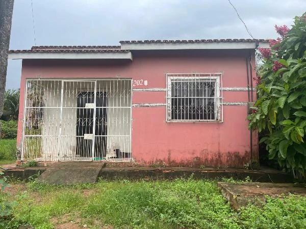Casa com 2 Quartos em Mae do Rio/PA em Mae Do Rio - Pará