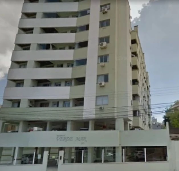 Apartamento com 2 Suítes em Florianópolis/SC em Florianópolis - Santa Catarina