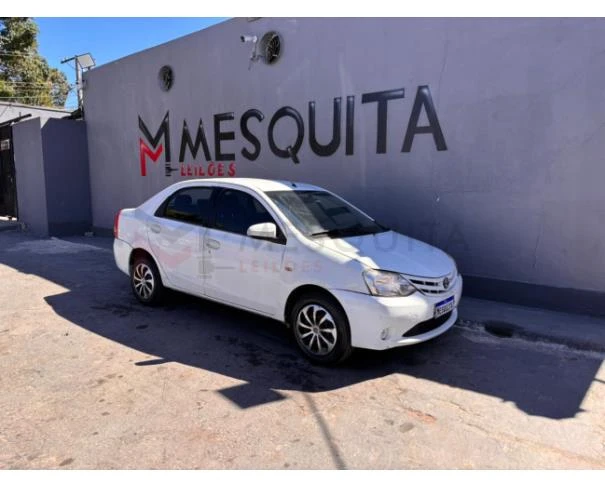 Toyota Etios XS 2014 1.5 Flex/GNV em São Paulo