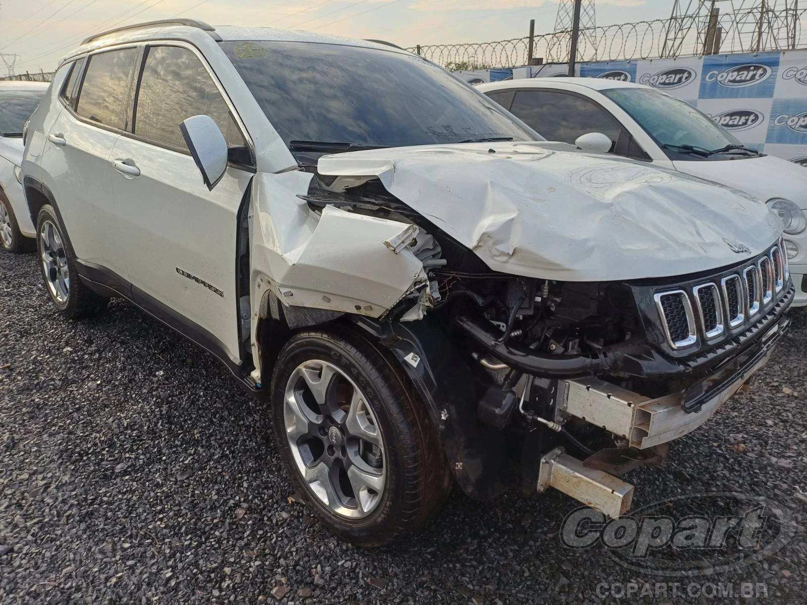 Jeep Compass Longitude 2019 2.0 Tigershark em Canoas - Rio Grande do Sul