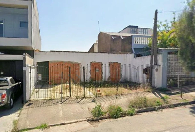 Casa com terreno amplo em Sorocaba/SP em Sorocaba - São Paulo