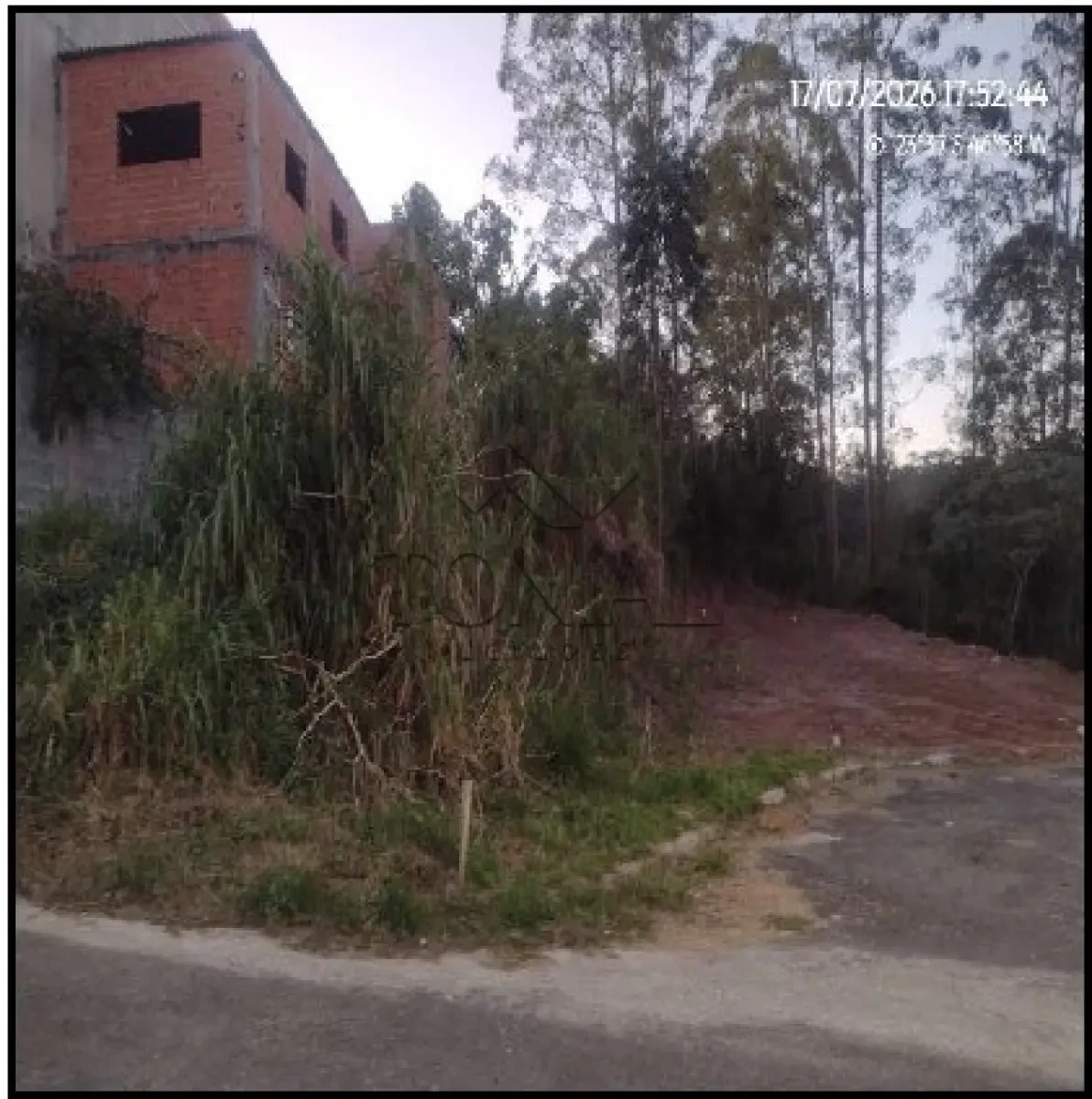 Terreno em Cotia/SP em Cotia - São Paulo